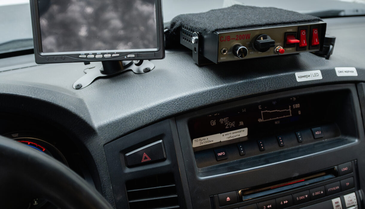 casevac-mitsubishi-pajero-signals