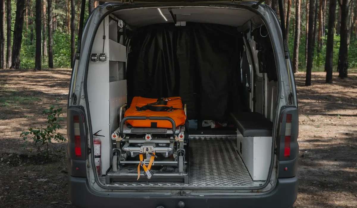 Toyota Hiace rear side