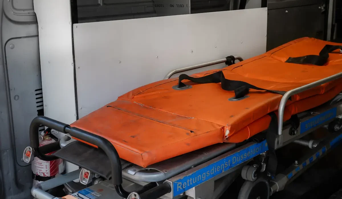 Toyota Hiace stretcher